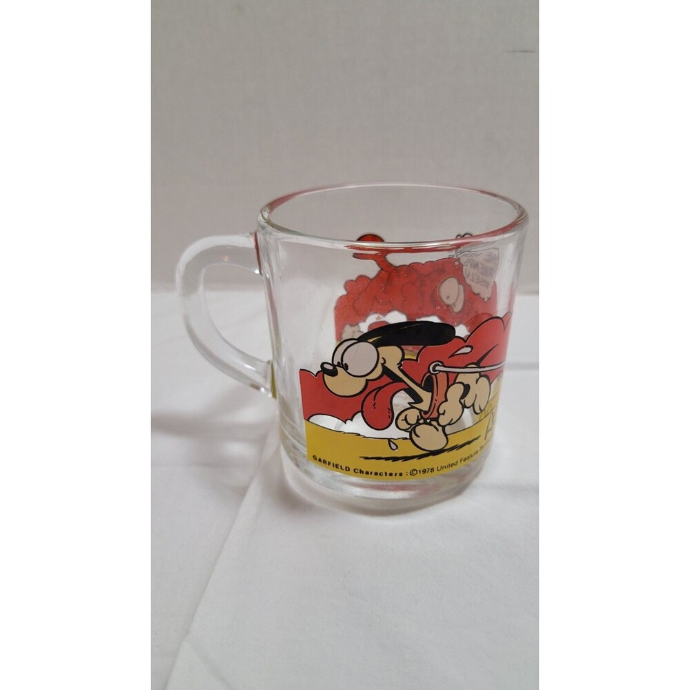 McDonalds Vintage Garfield and Odie Coffee Cup Skateboard Friends 1978 Glass Mug